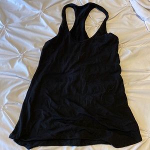 black lululemon tank top size 4